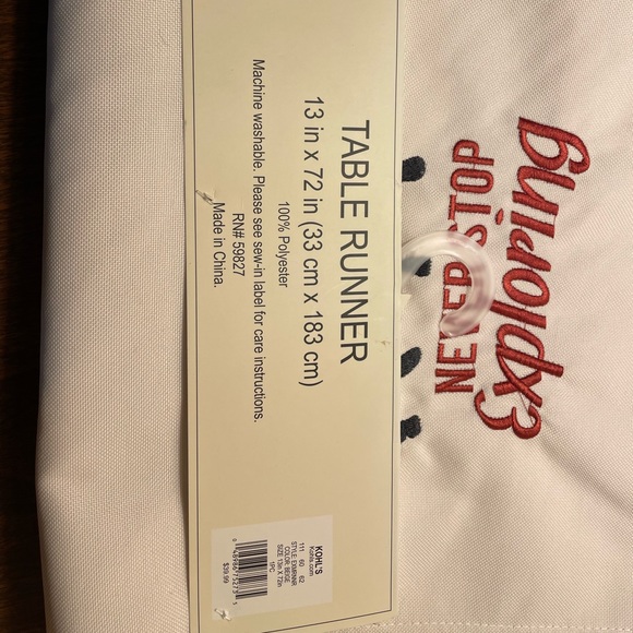 Never stop exploring table runner - Picture 2 of 3